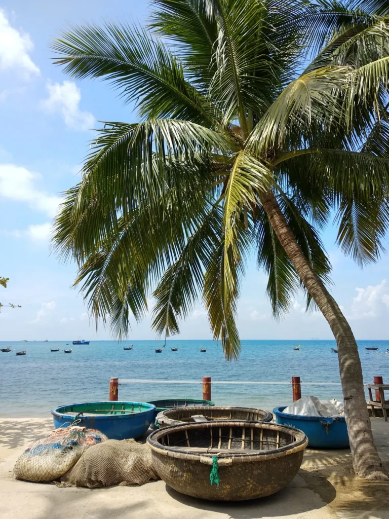 Hanoi, Halong & Hoi An